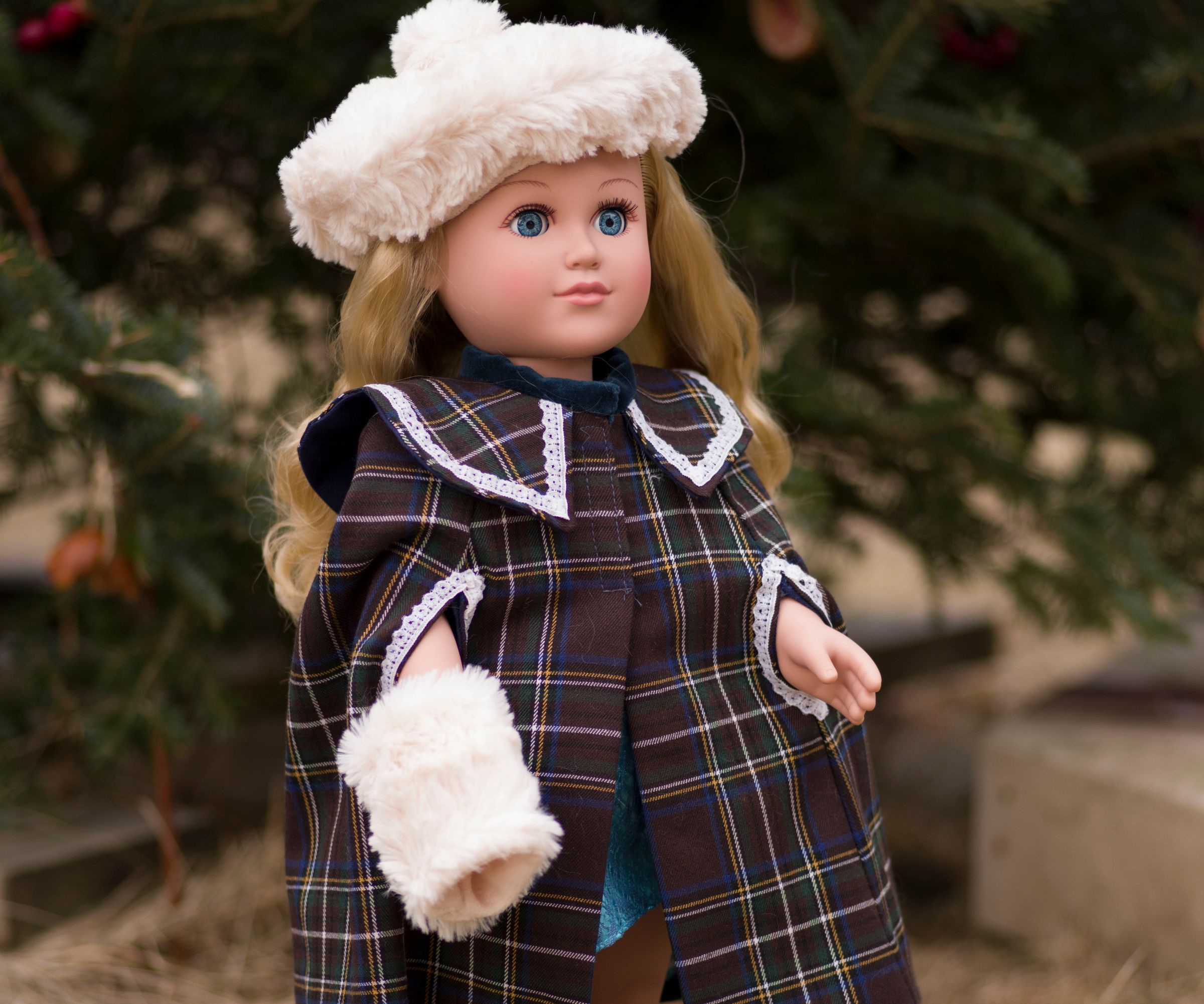 Make a Tartan Cape and Accessories for an 18" Doll