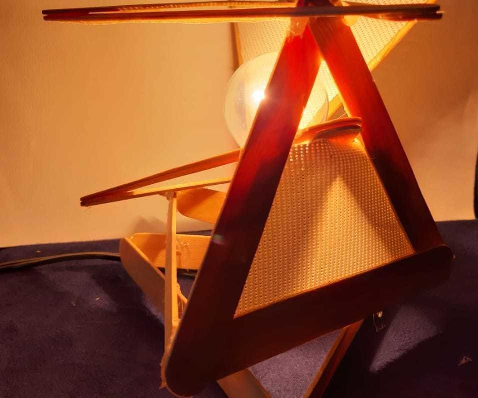 TRIANGLE LAMP