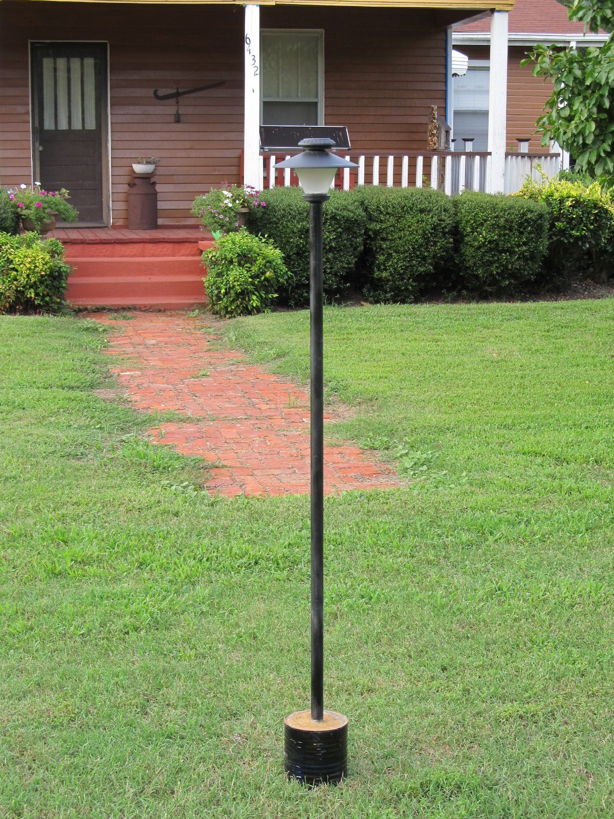Simple Solar Lamp Post