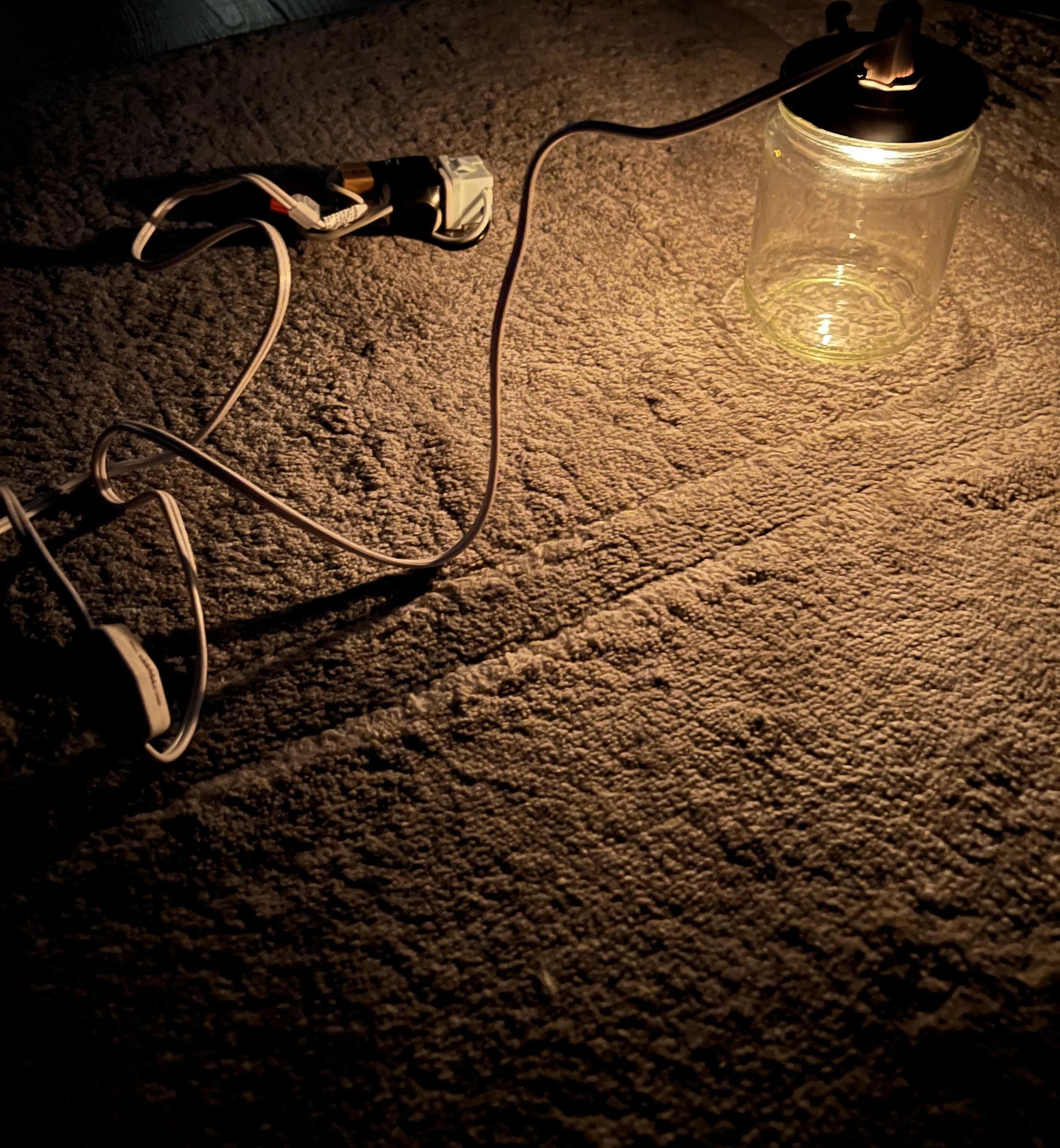 Battery Powered Light Bulb Circuit