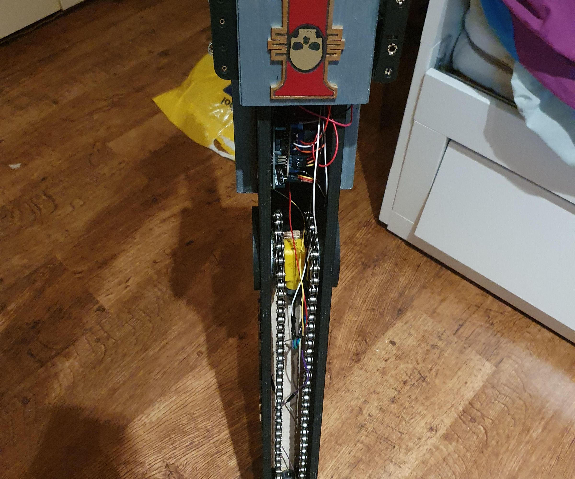 Warhammer 40K Chainsword