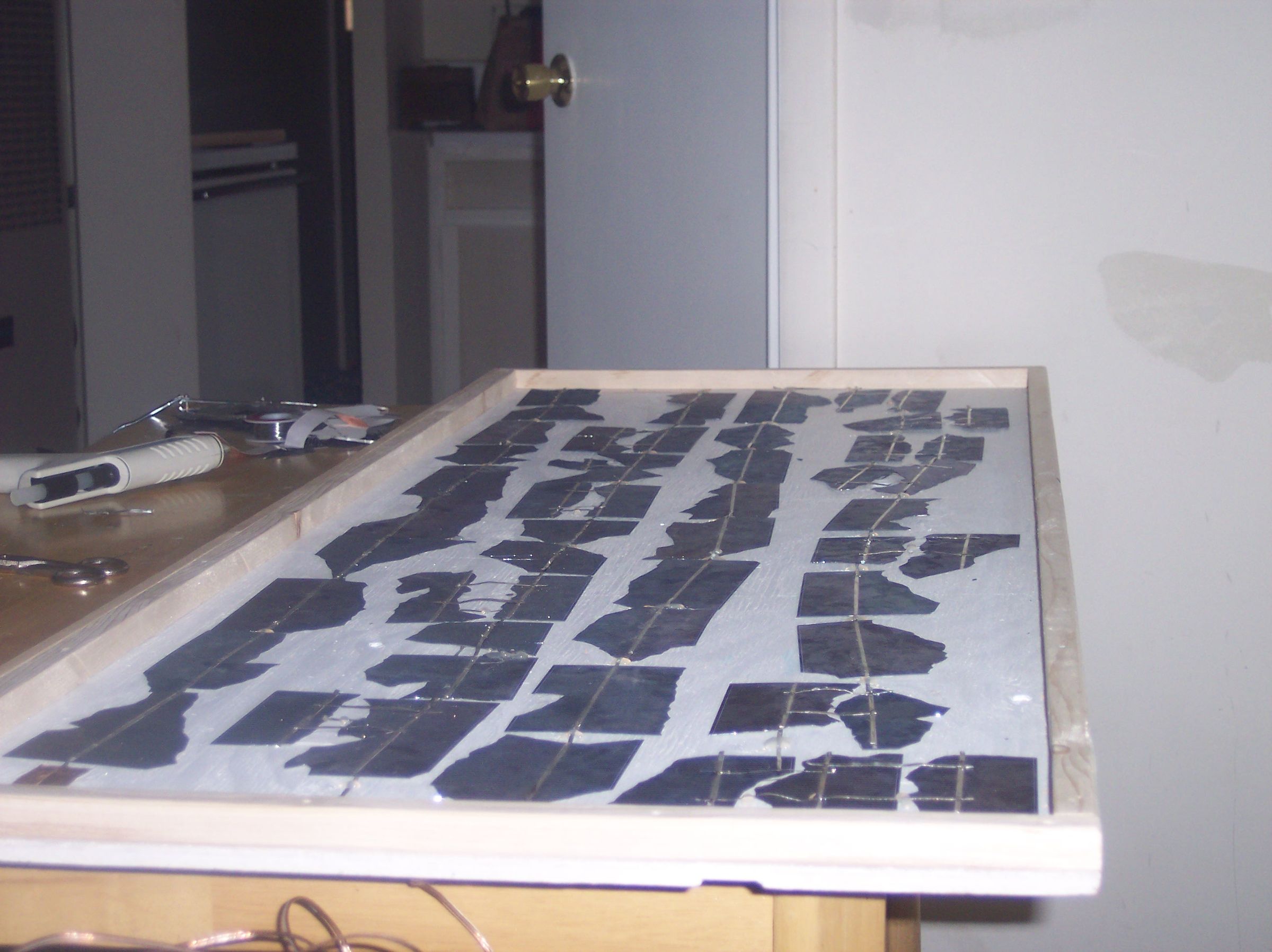 Make a High Powered Solar Panel From Broken Solar Cells