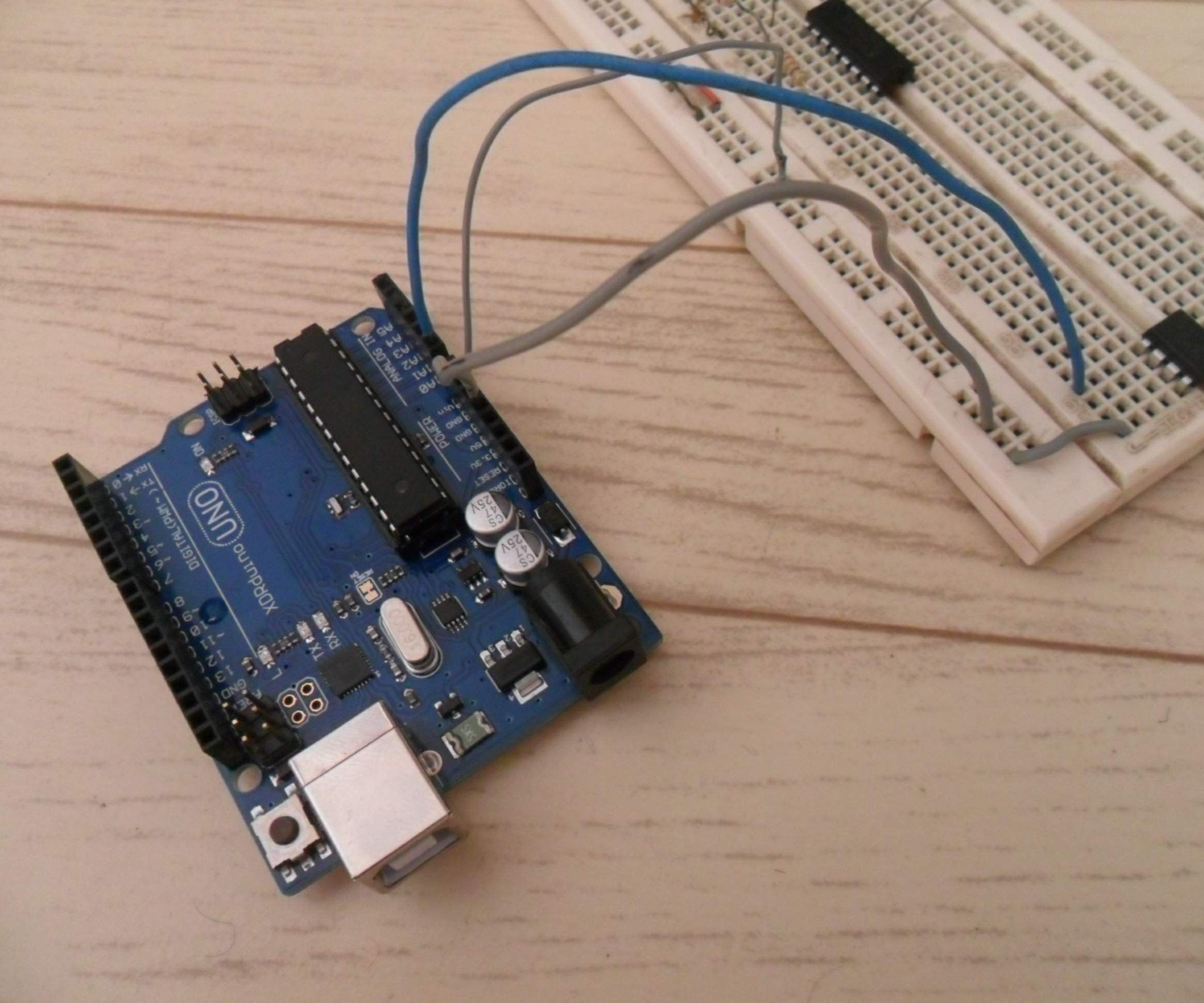 Ten Minutes Arduino Temperature TMP01FPZ