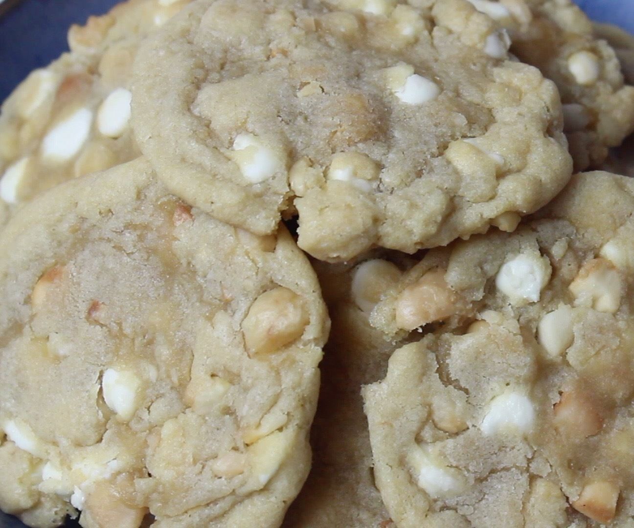 White Chip Macadamia Nut Cookies (Subway Copycat Recipe)