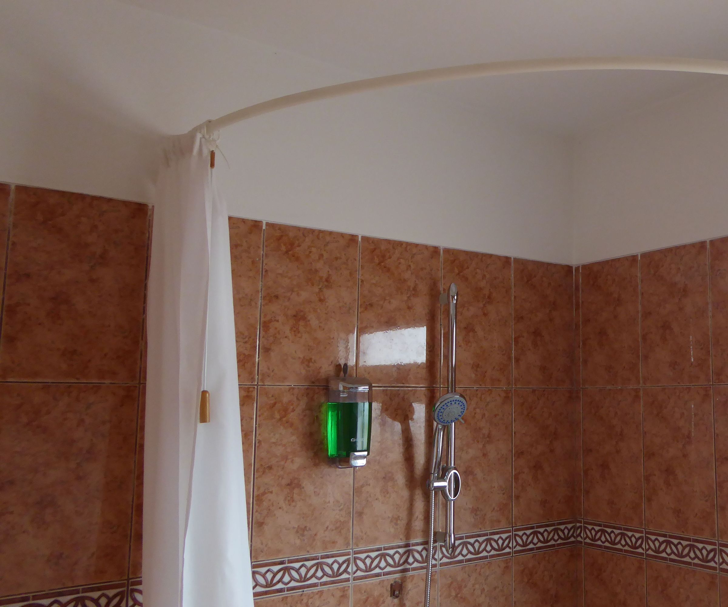 Curved Shower Rod