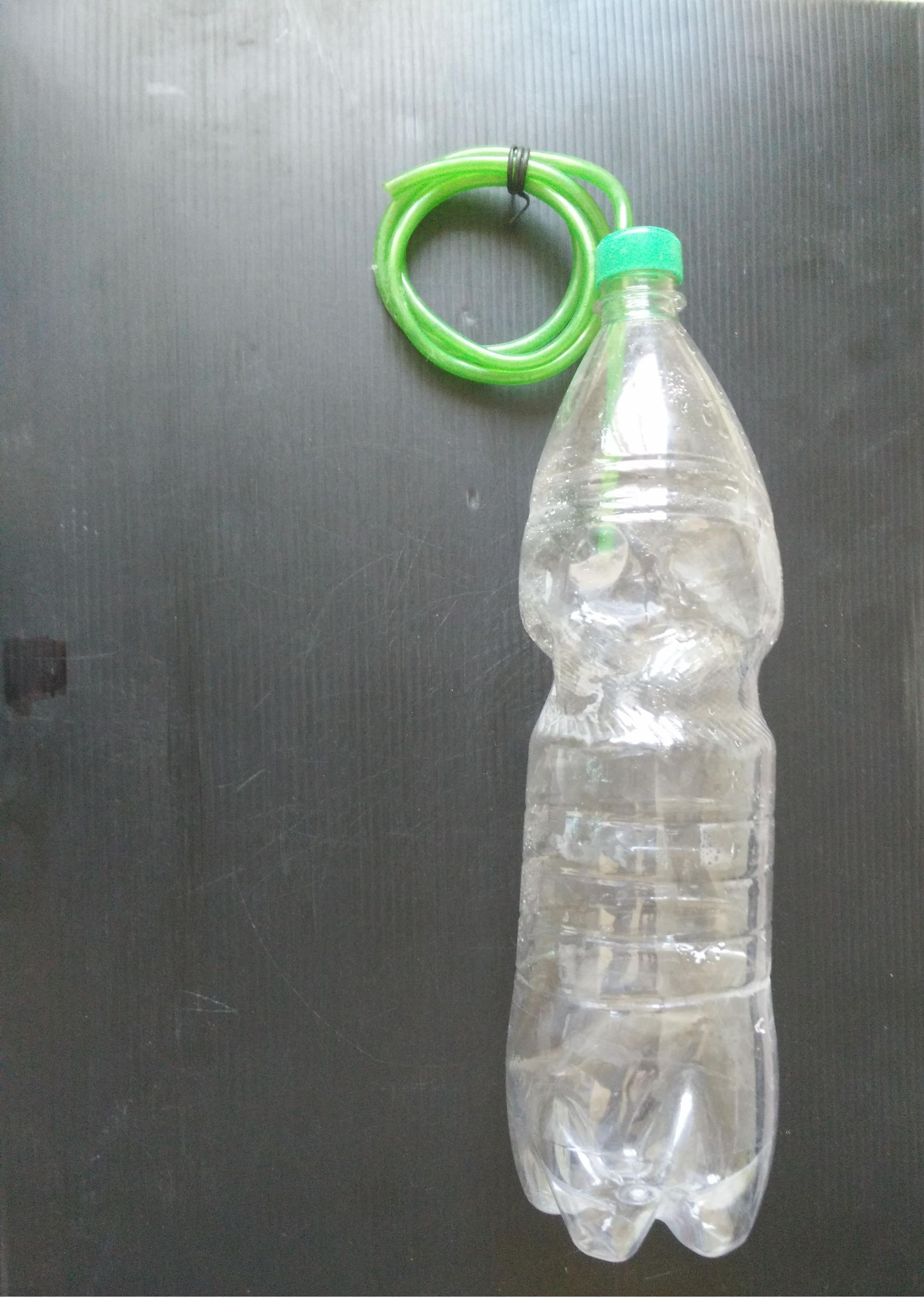 How to Make a Syphon Without Getting Anything in Your Mouth 4 Steps