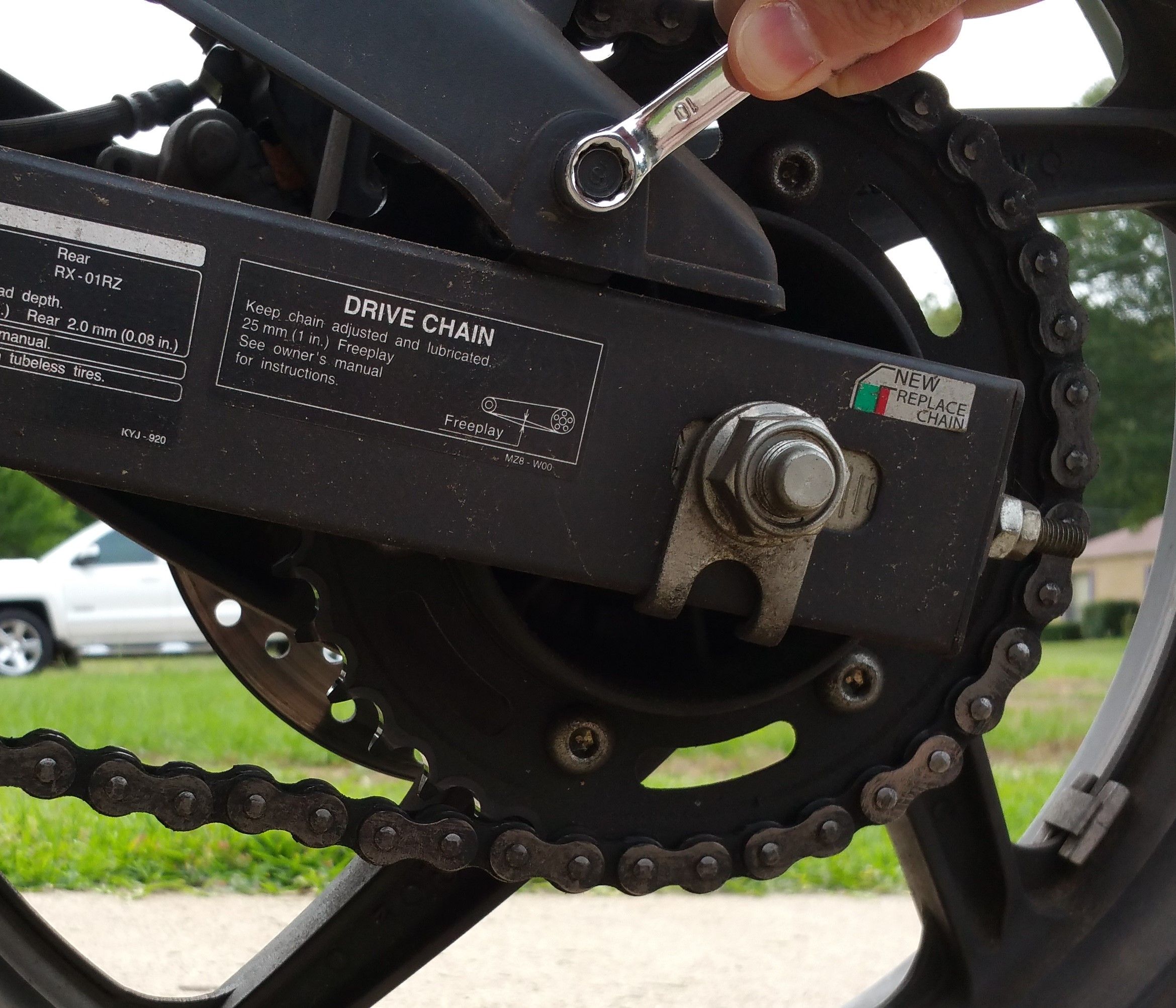 How to Clean, Lubricate, and Wax a Motorcycle Chain 7 Steps (with