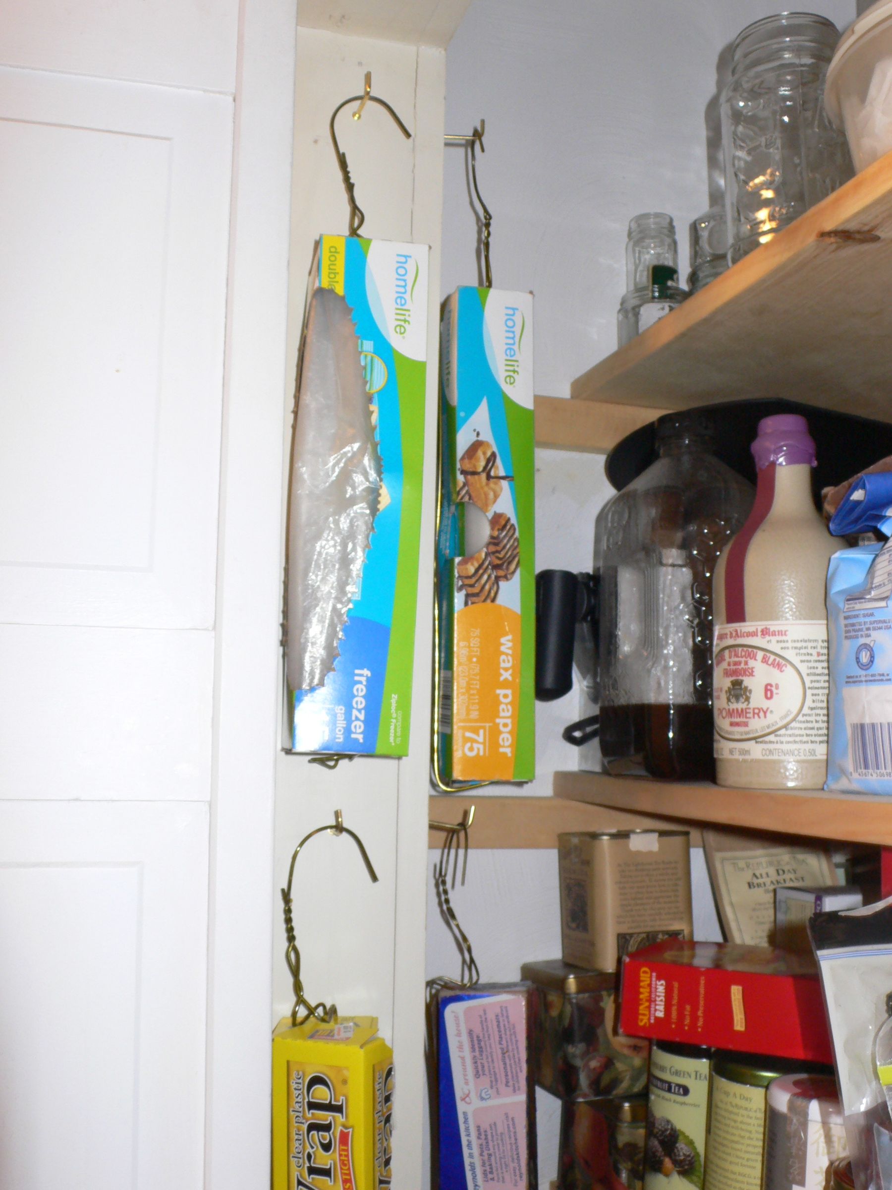 Spring storage hooks