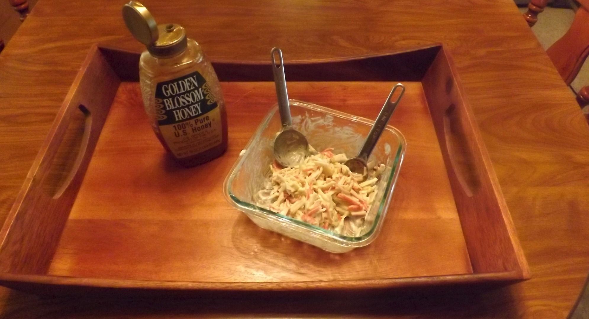 AVOCADO WITH SPICY IMITATION CRAB MEAT STUFFING 4 Steps (with