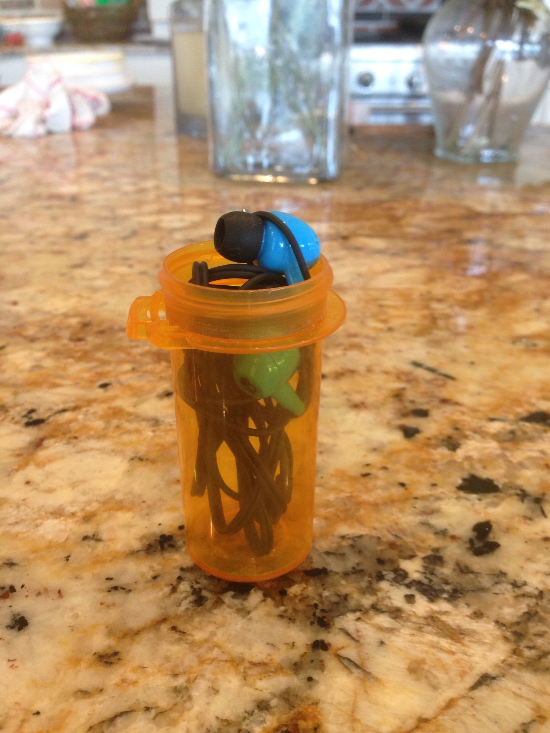 5-second Earbud Holder