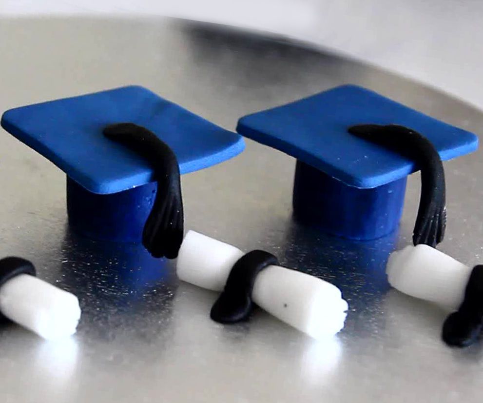 Sugar Paste Fondant Graduation Caps and Diplomas Cake Toppers 
