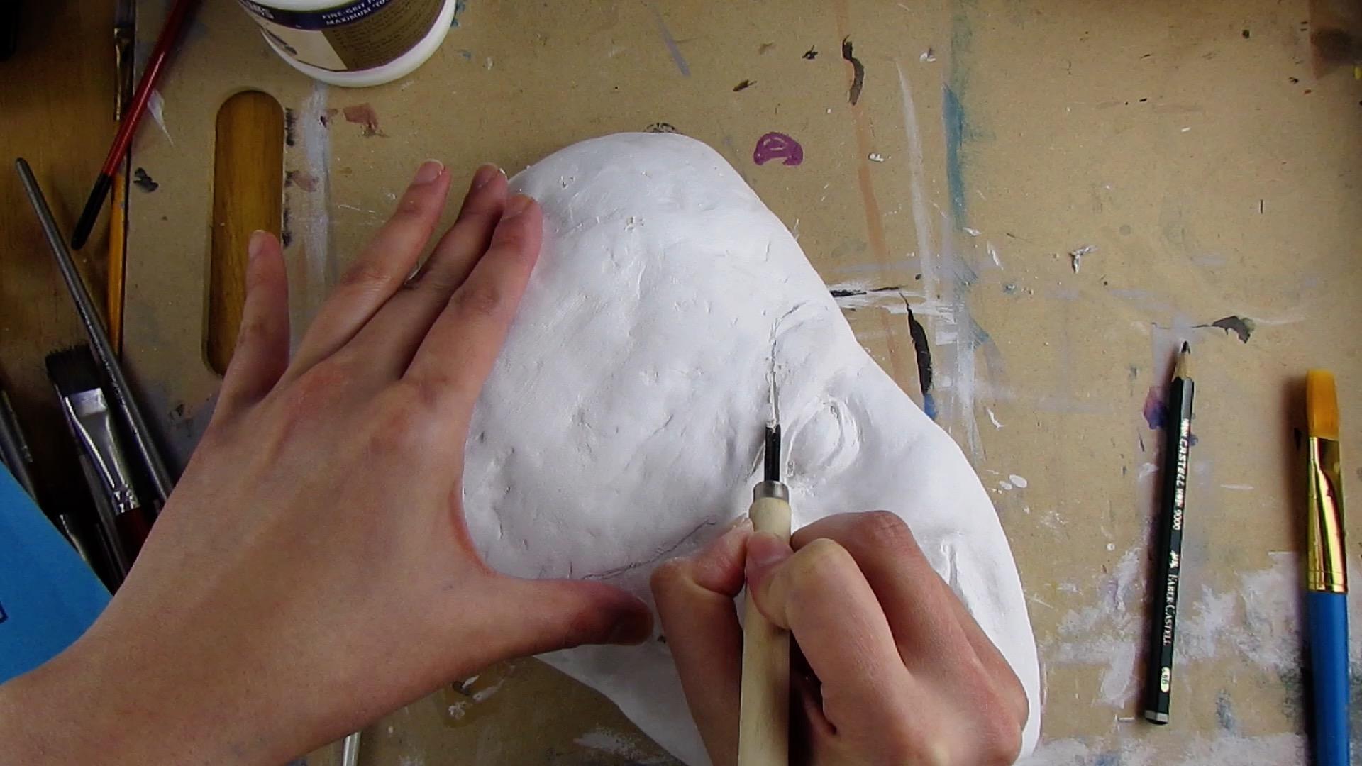 IT Pennywise Paper Mache Wall Decor 5 Steps (with Pictures