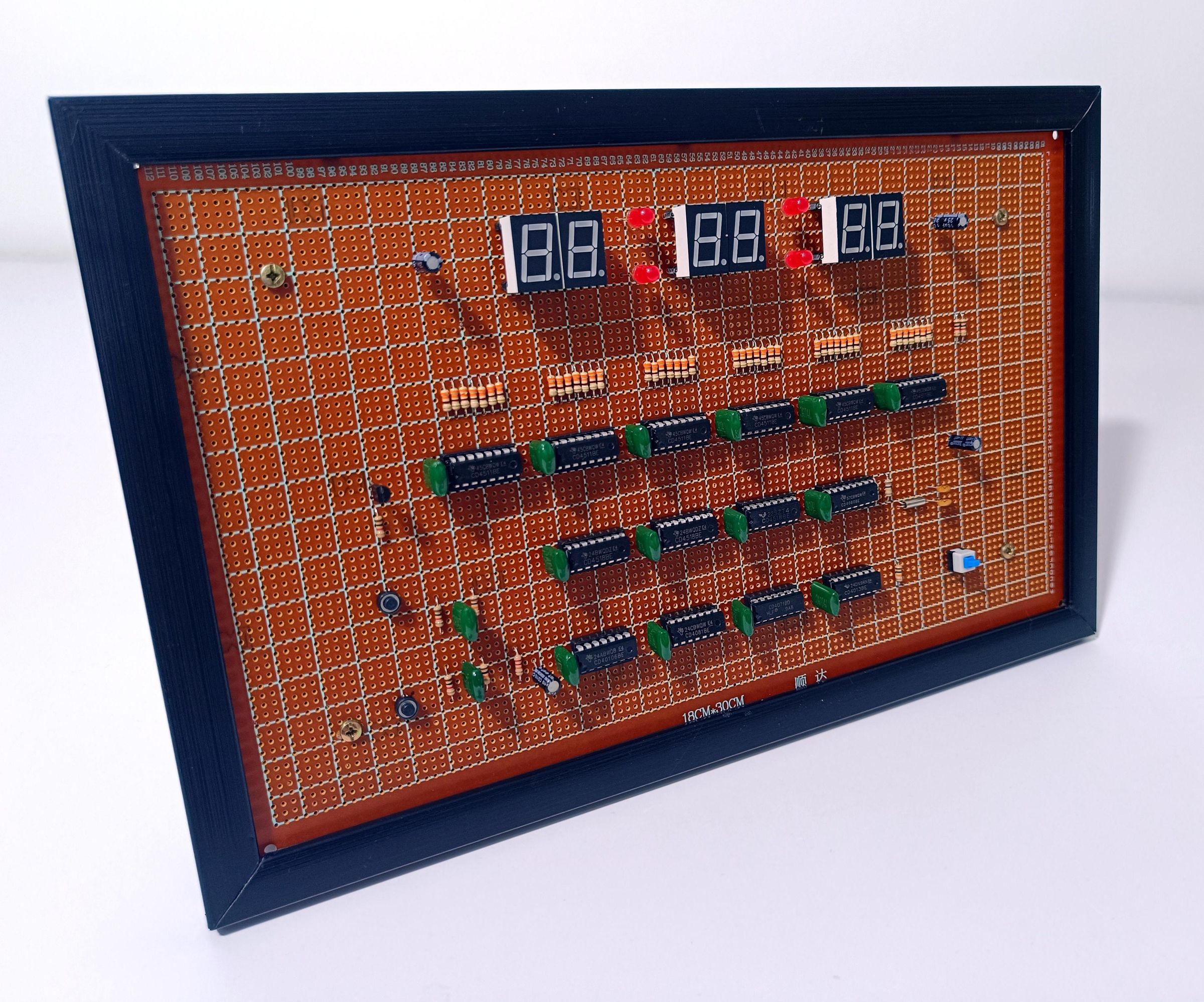 Discrete CMOS Digital Desk Clock