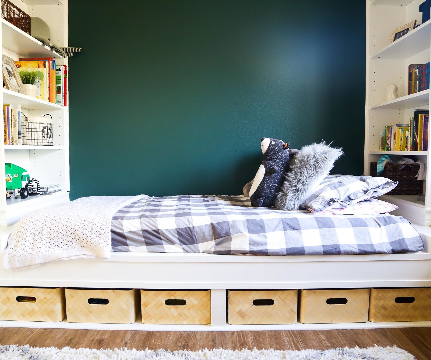 DIY Storage Daybed With Build-in Shelves