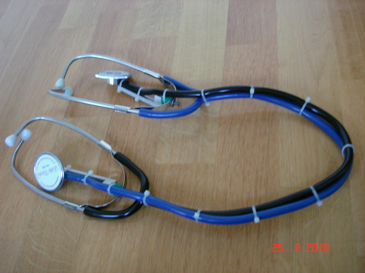 A Simple Weird Communication Device