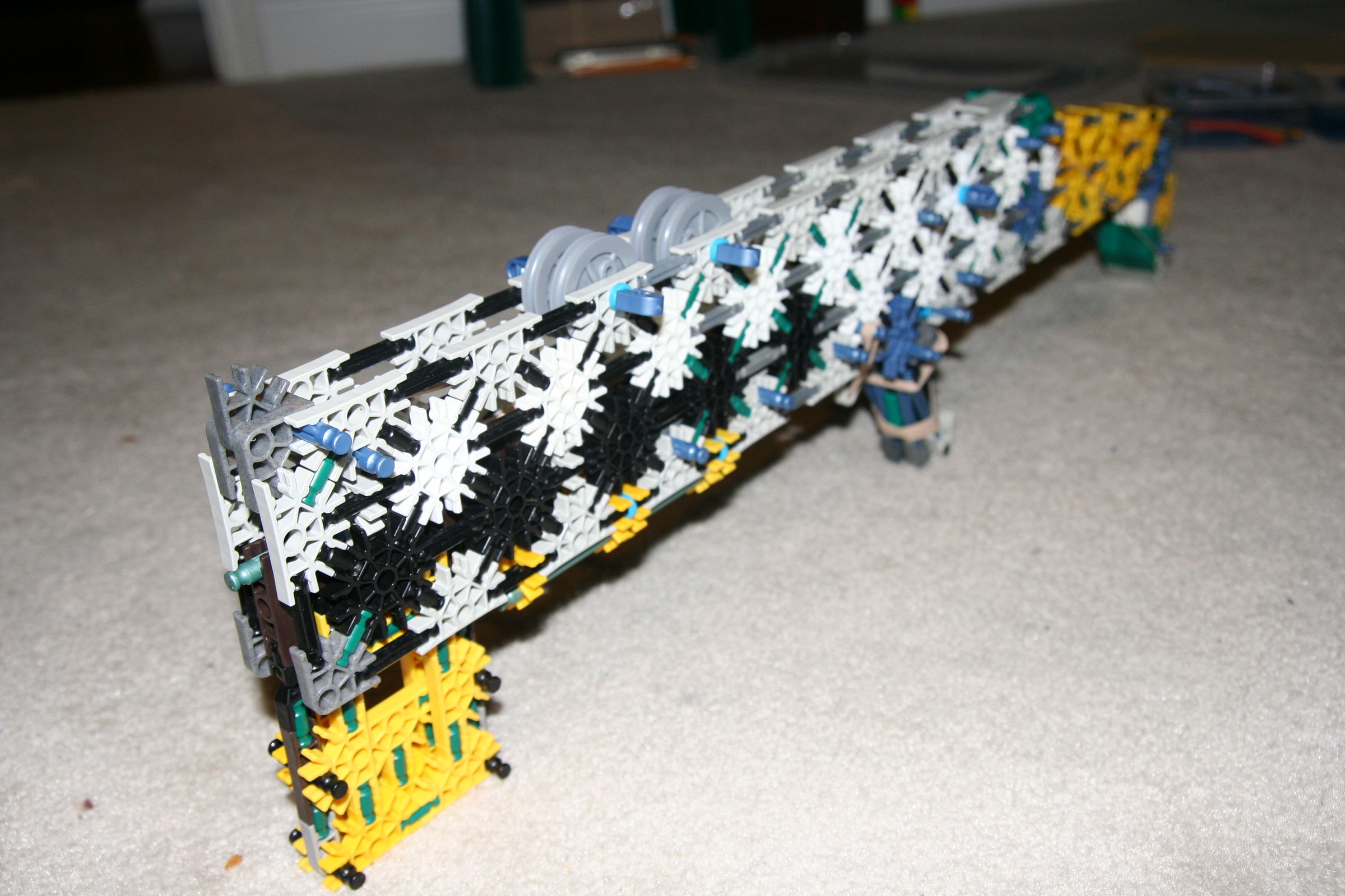 MotaBoi's Semi-Auto Knex Rifle WITH INSTRUCTIONS!!!!!!!!!!1