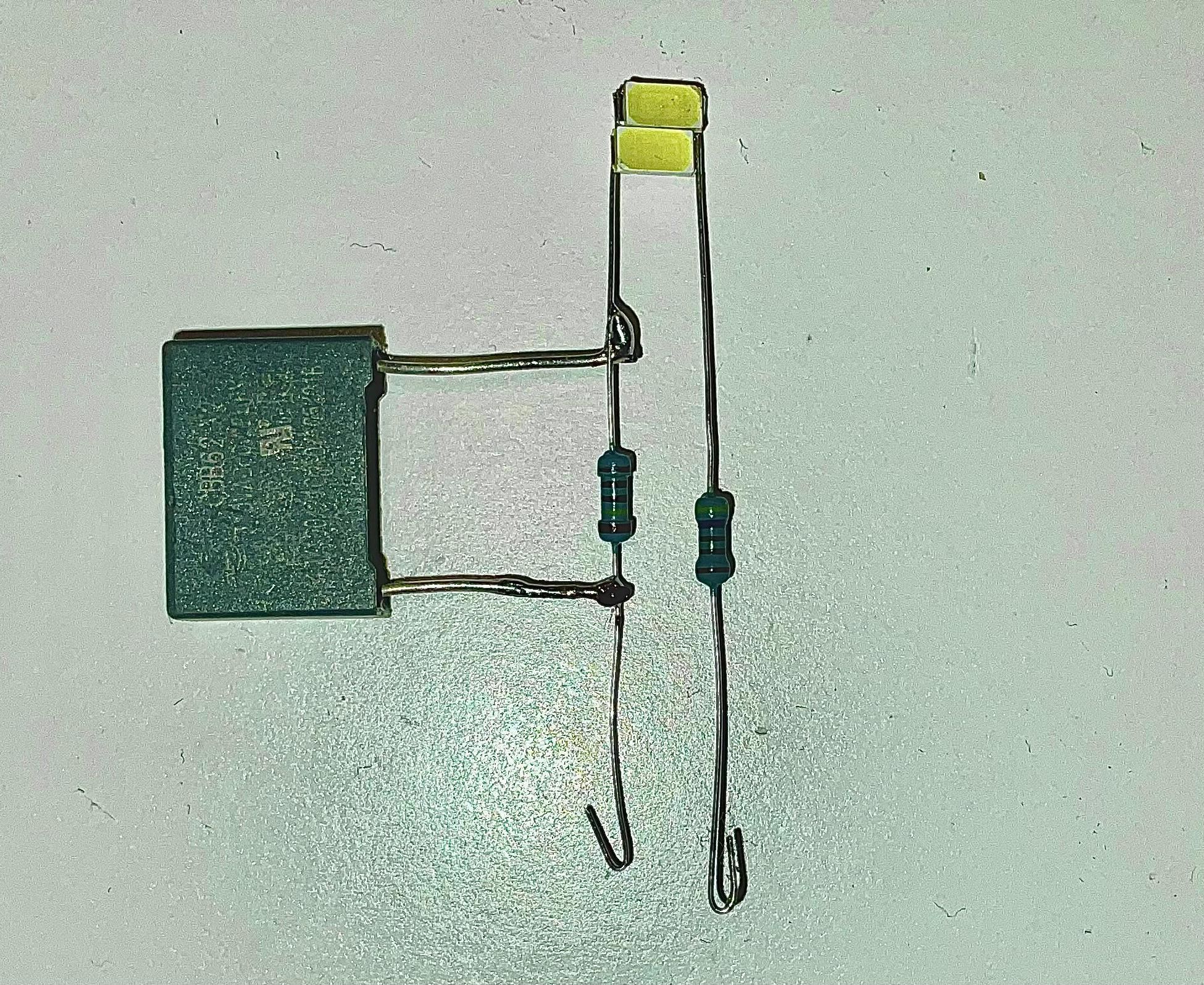 Simplest Capacitive Dropper Based LED Lamp