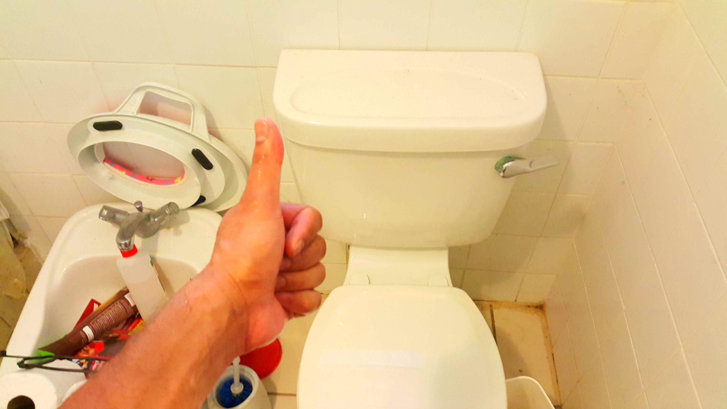 Replacing a Toilet Tank Float Valve. 6 Steps (with Pictures
