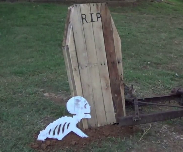 Pallet Wood Coffin