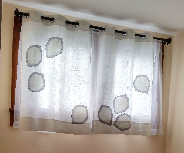 Original Design Curtain With Leaves