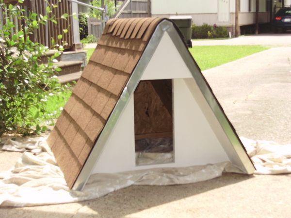 Build an Insulated A-Frame Doghouse for Under $75