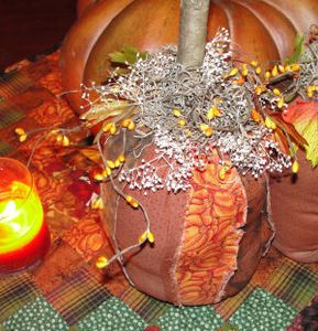 Free Autumn Sewing Project - How to Make  a Primitive Fabric Raggedy Pumpkin