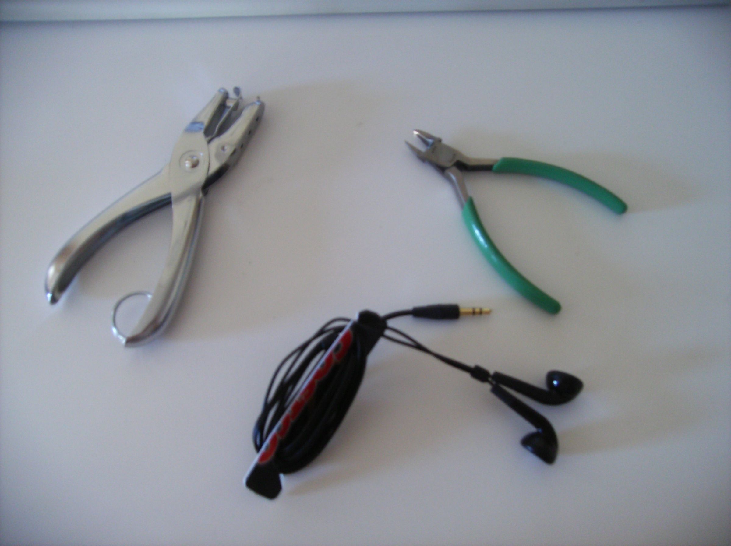 Earbud Cord Wrapper Improvement 4 Steps Instructables