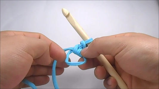 How to Work in a Magic Ring : 6 Steps (with Pictures) - Instructables