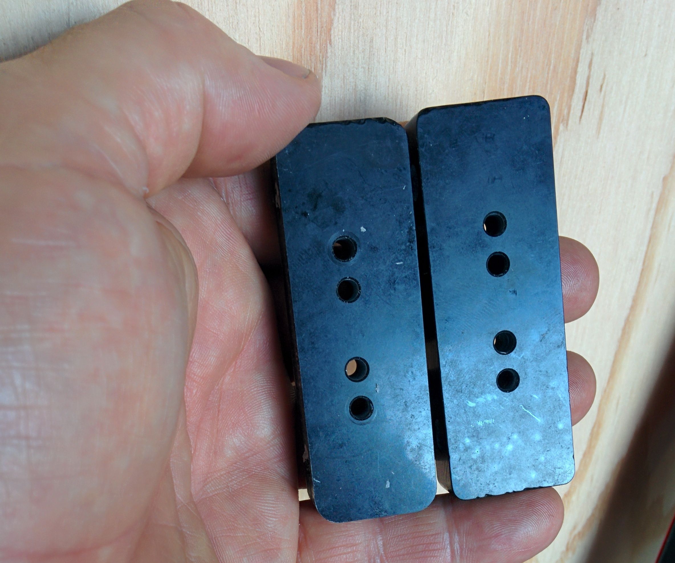 Work holding: Screw small parts onto a fixture for CNC or manual milling operations