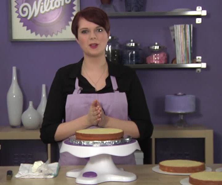 Filling and Layering a Cake