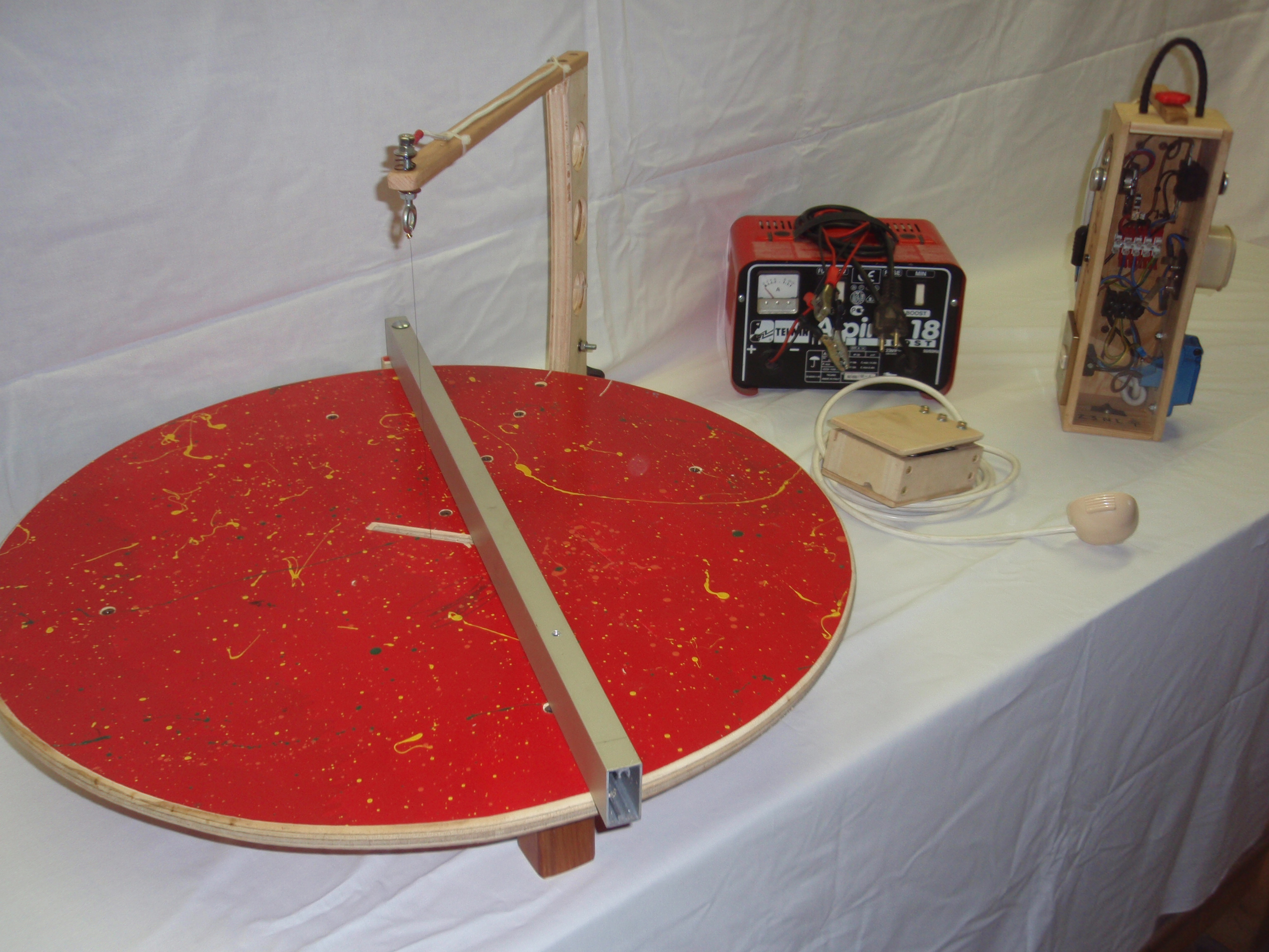 Adjustable Hotwire Foam Cutter With Fence