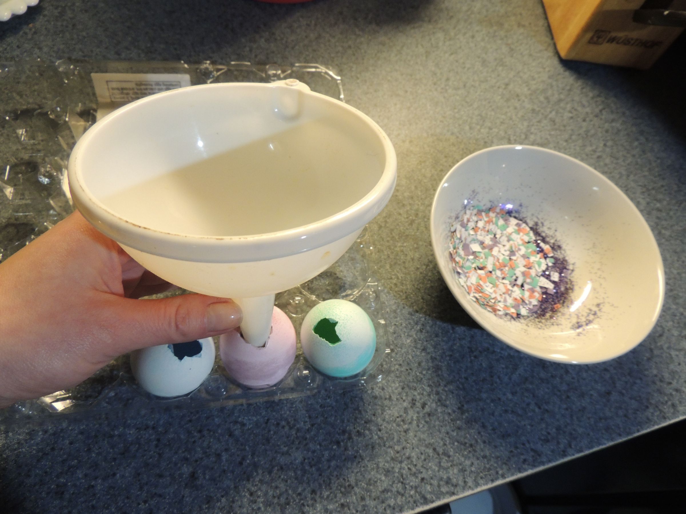 Glitter Confetti Egg Bombs 5 Steps (with Pictures) Instructables