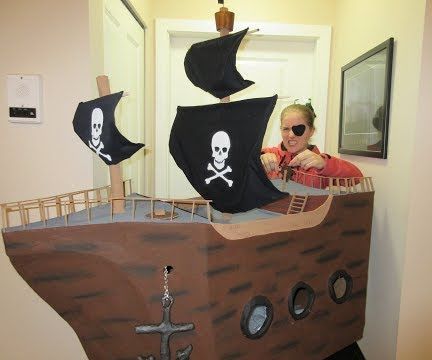 Pirate Ship With Party Game