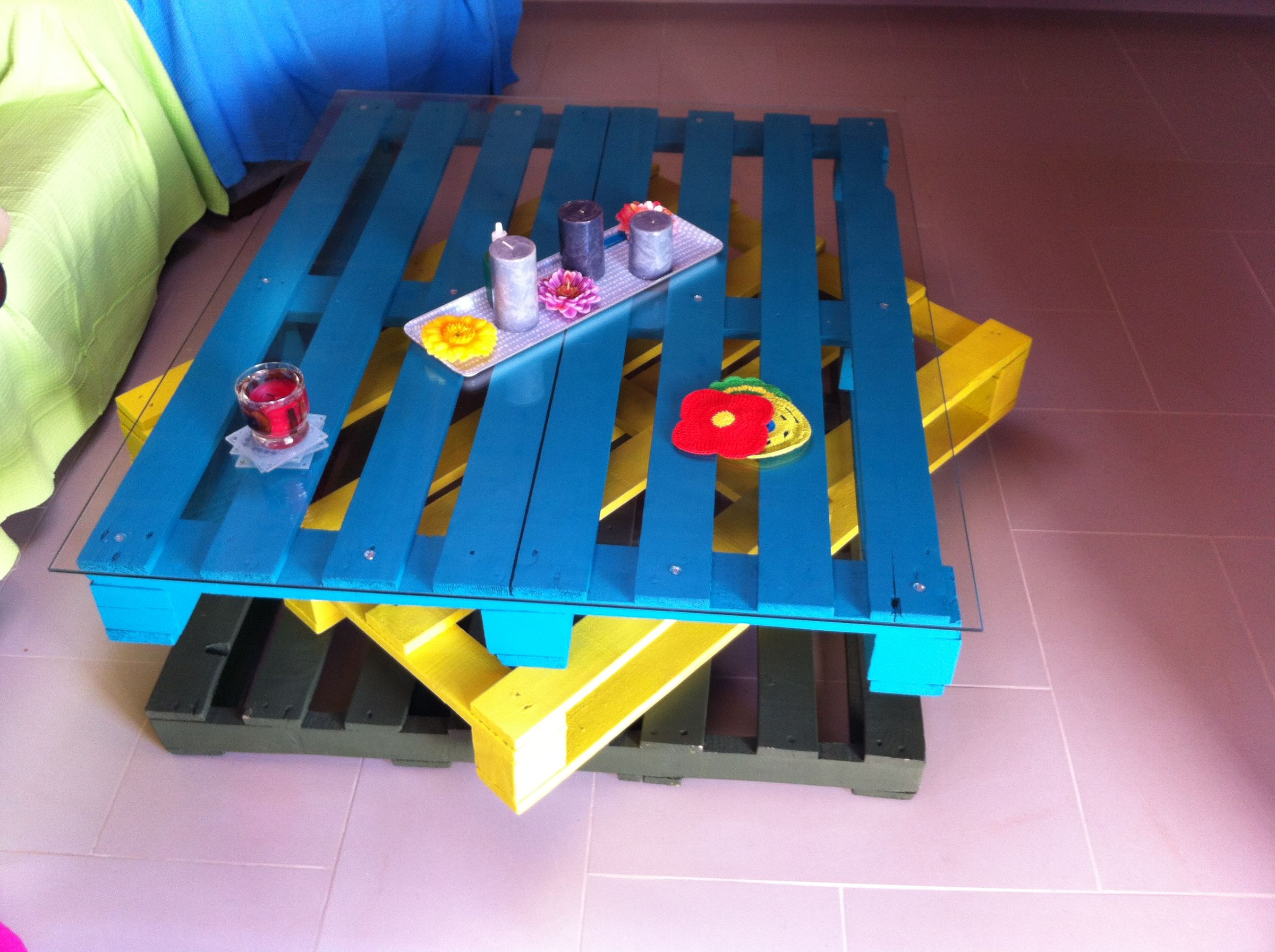 Living Room Table From Wooden Pallets - Image 1