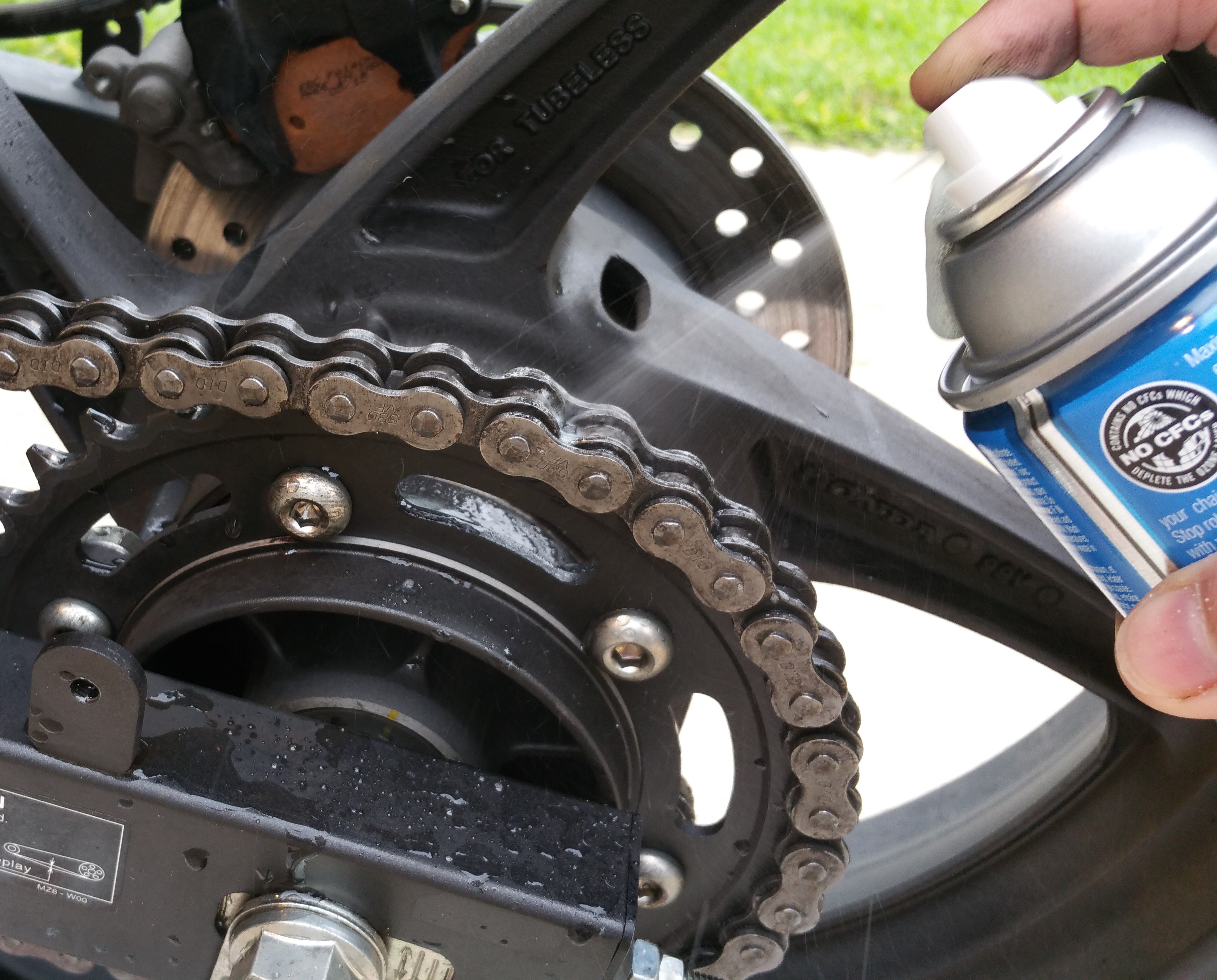 How to Clean, Lubricate, and Wax a Motorcycle Chain 7 Steps (with