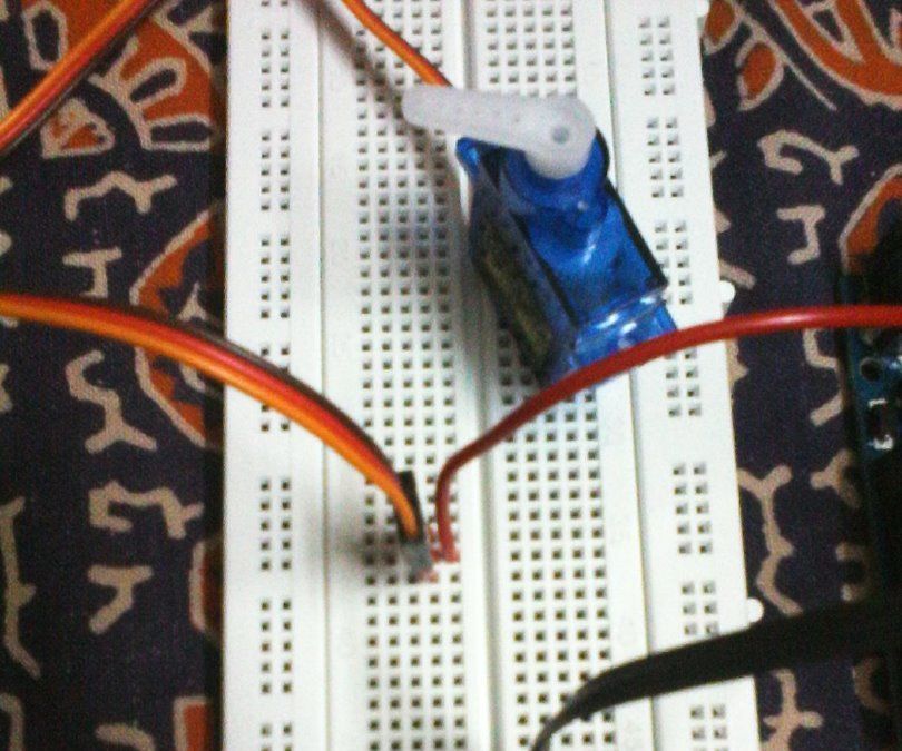 Servo Motor with LinkitONE