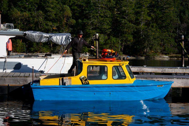 Buying a Boat Online: Adventures of Lil Putt Restoration