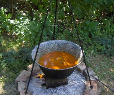 Hungarian Goulash Soup (Gulyasleves)
