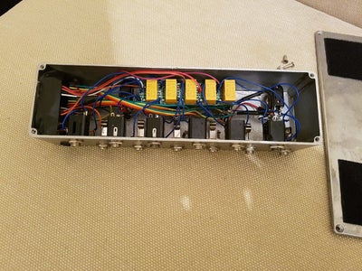 Arduino Programable 5 Pedal Switcher - Instructables