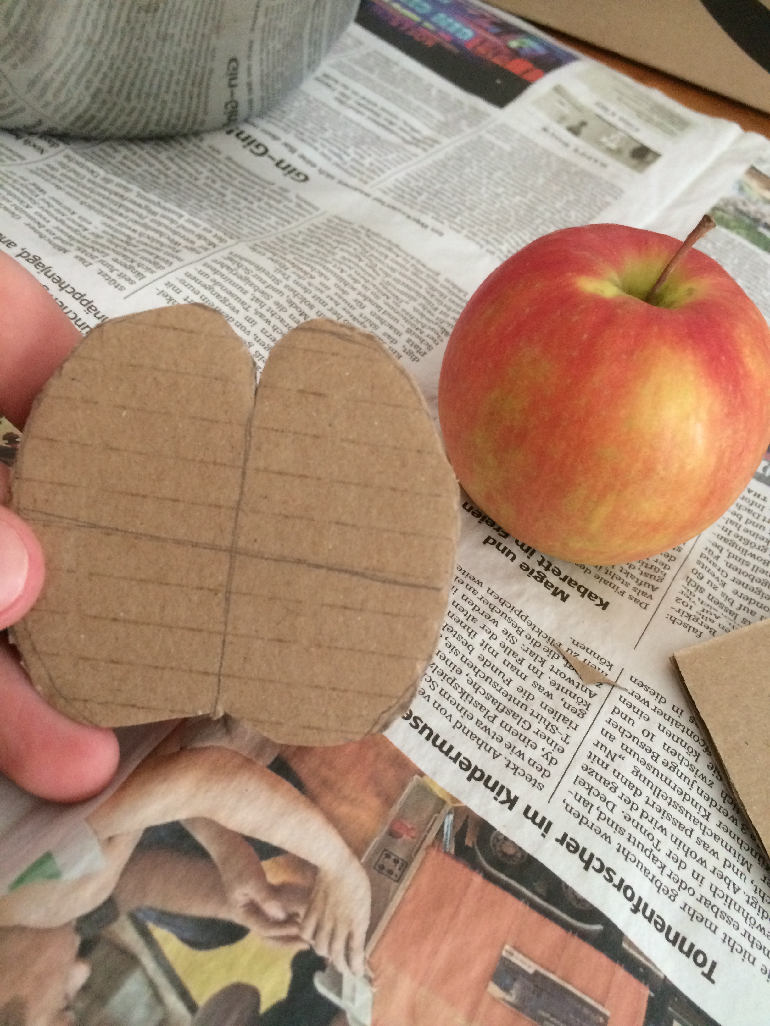 Paper Mache Fruits (apple and Mandarin) 11 Steps (with Pictures