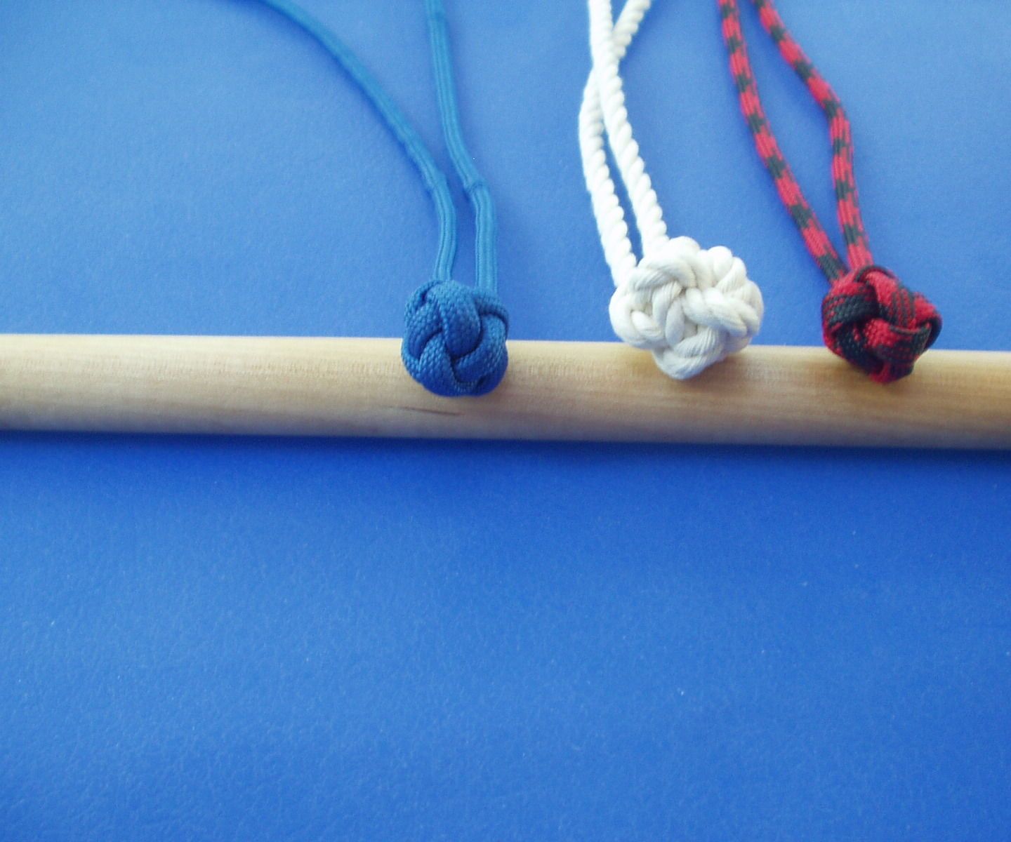 Eight Bight Button Knot