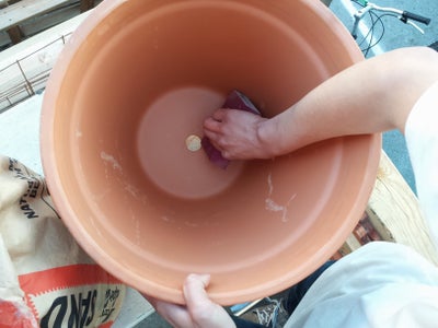 Prepare the Central Bolt, Bolt Shut the Hole on the Outer Pot