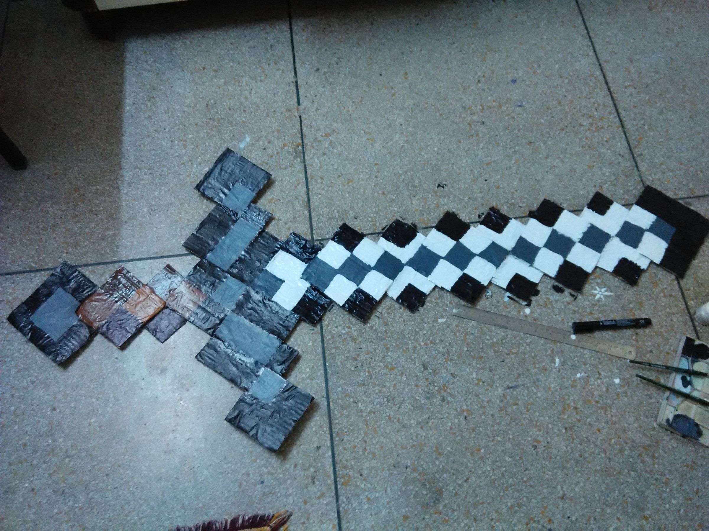 LIFE SIZE MINECRAFT SWORD WALL PIECE. 10 Steps (with Pictures