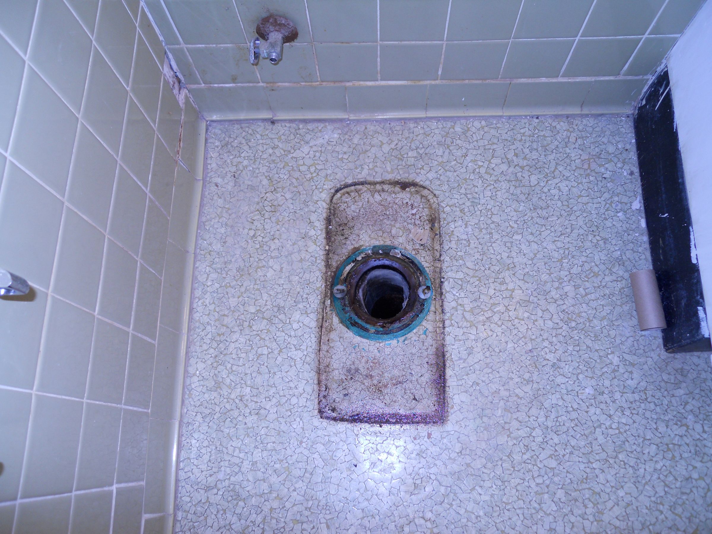 Removing a Toilet; Home Improvment 5 Steps Instructables