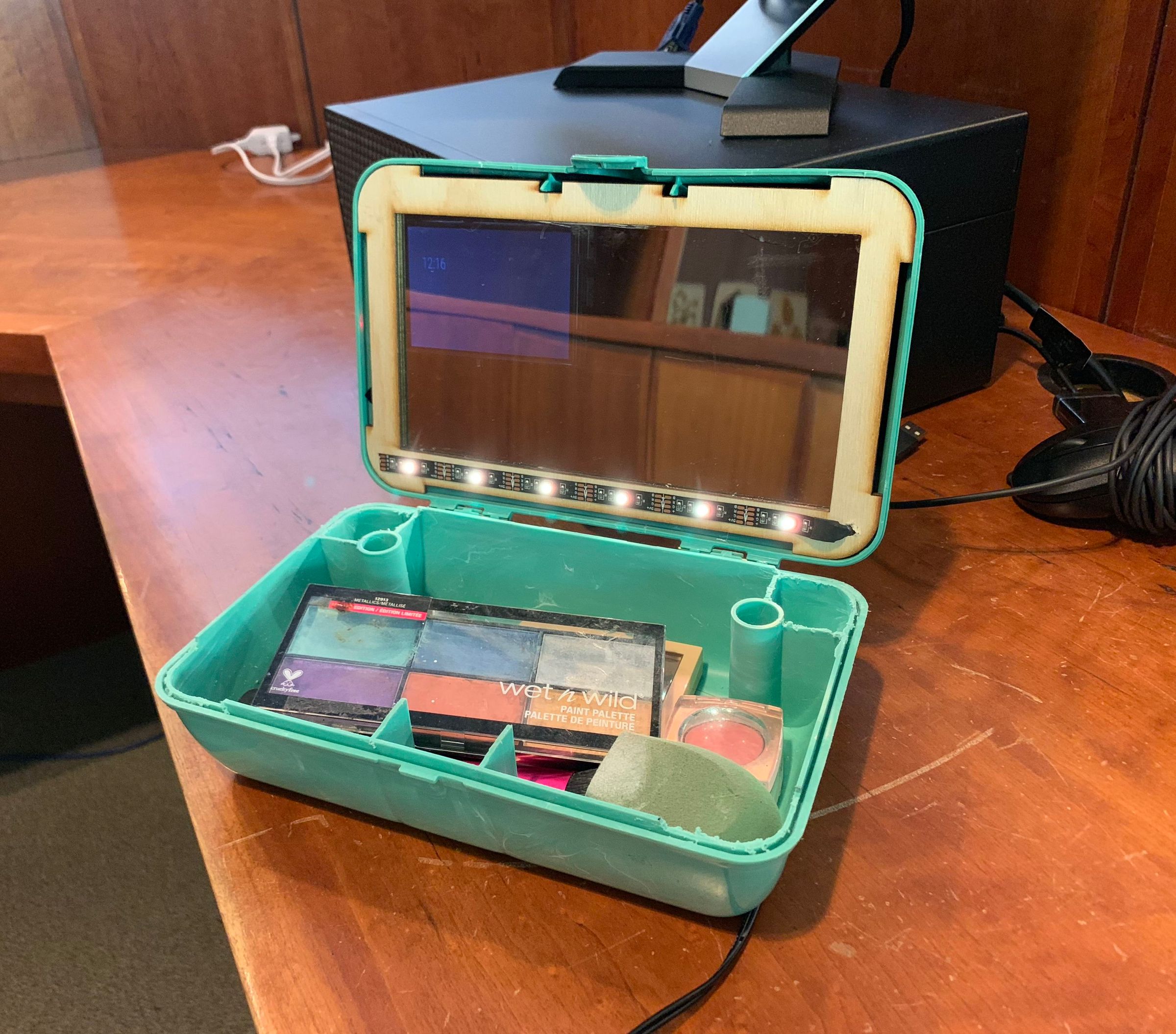 How to Create a Portable Smart Mirror/make Up Box Combo