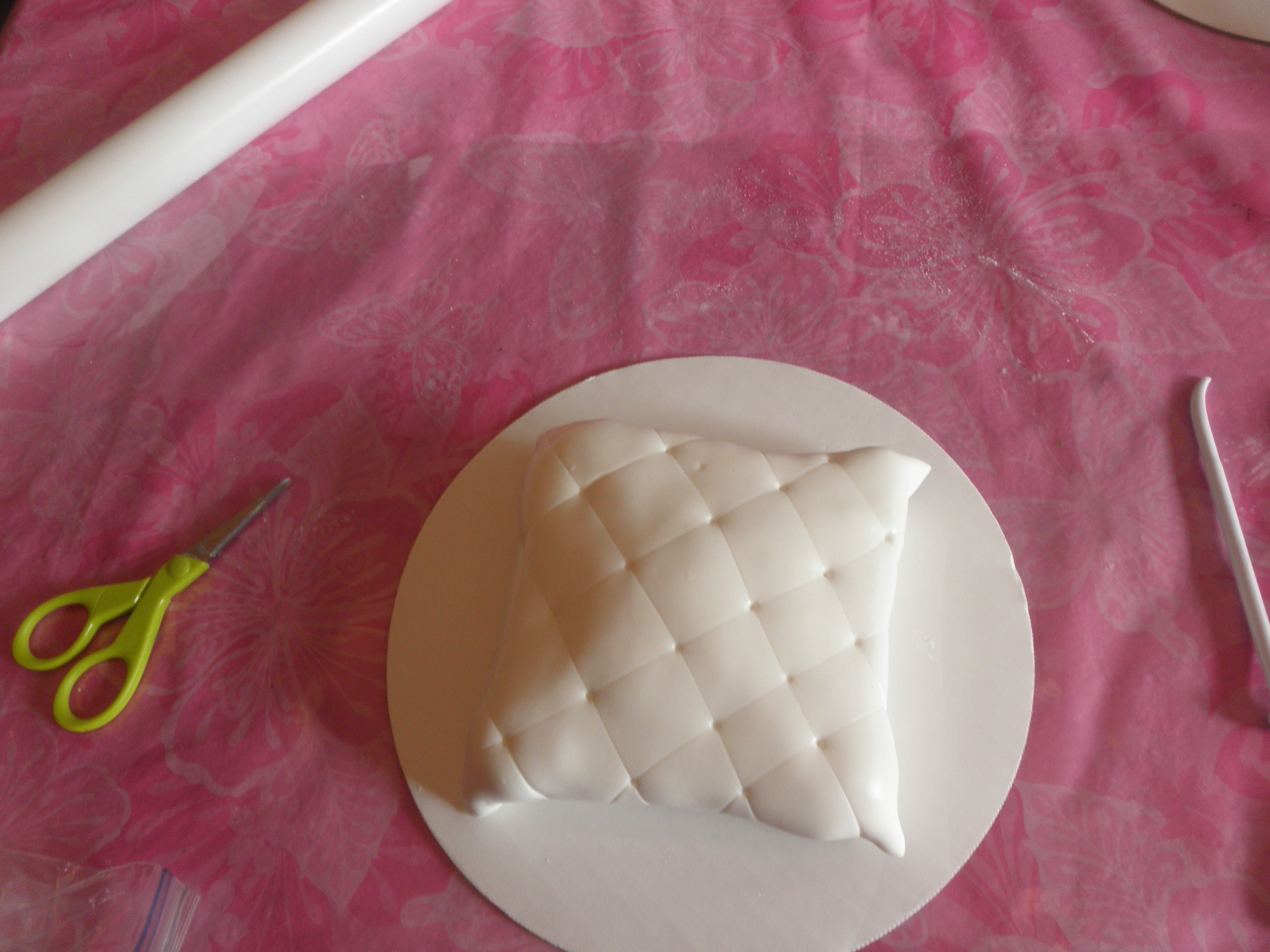 Princess Pillow Cake With Edible Tiara 7 Steps (with Pictures