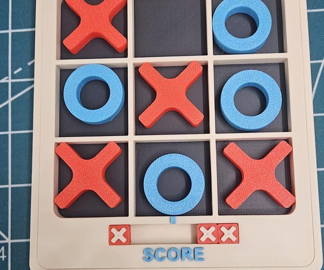 Tic Tac Toe (Tris) – a 3D Printable Board Game With Score Counter and Storage Box