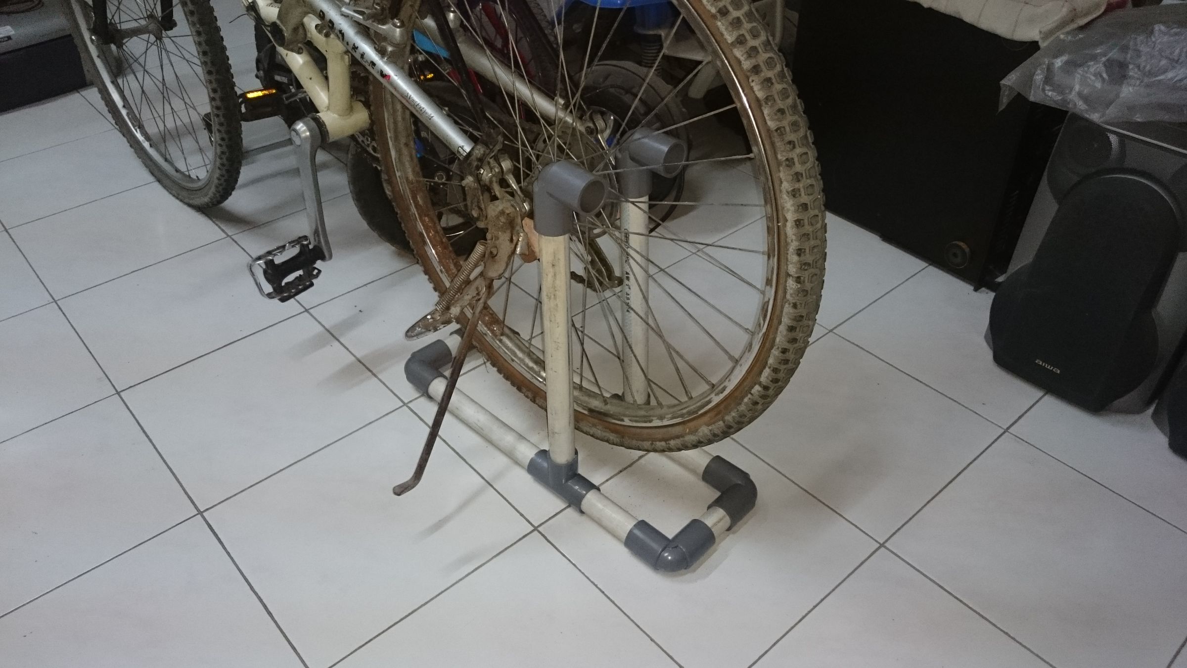 PVC Bike Wheel Stand 4 Steps Instructables
