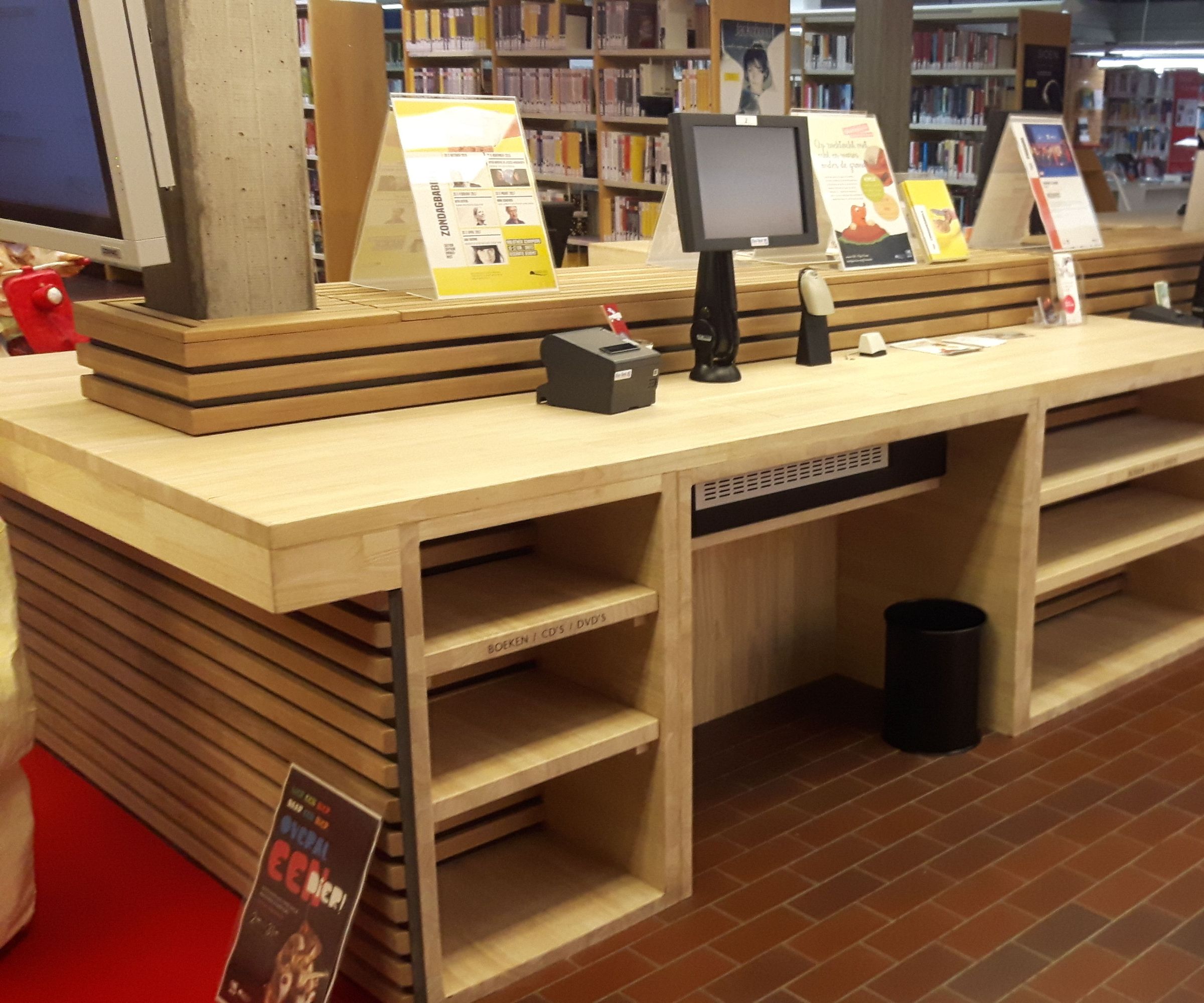 Reception and Selfscan Desk