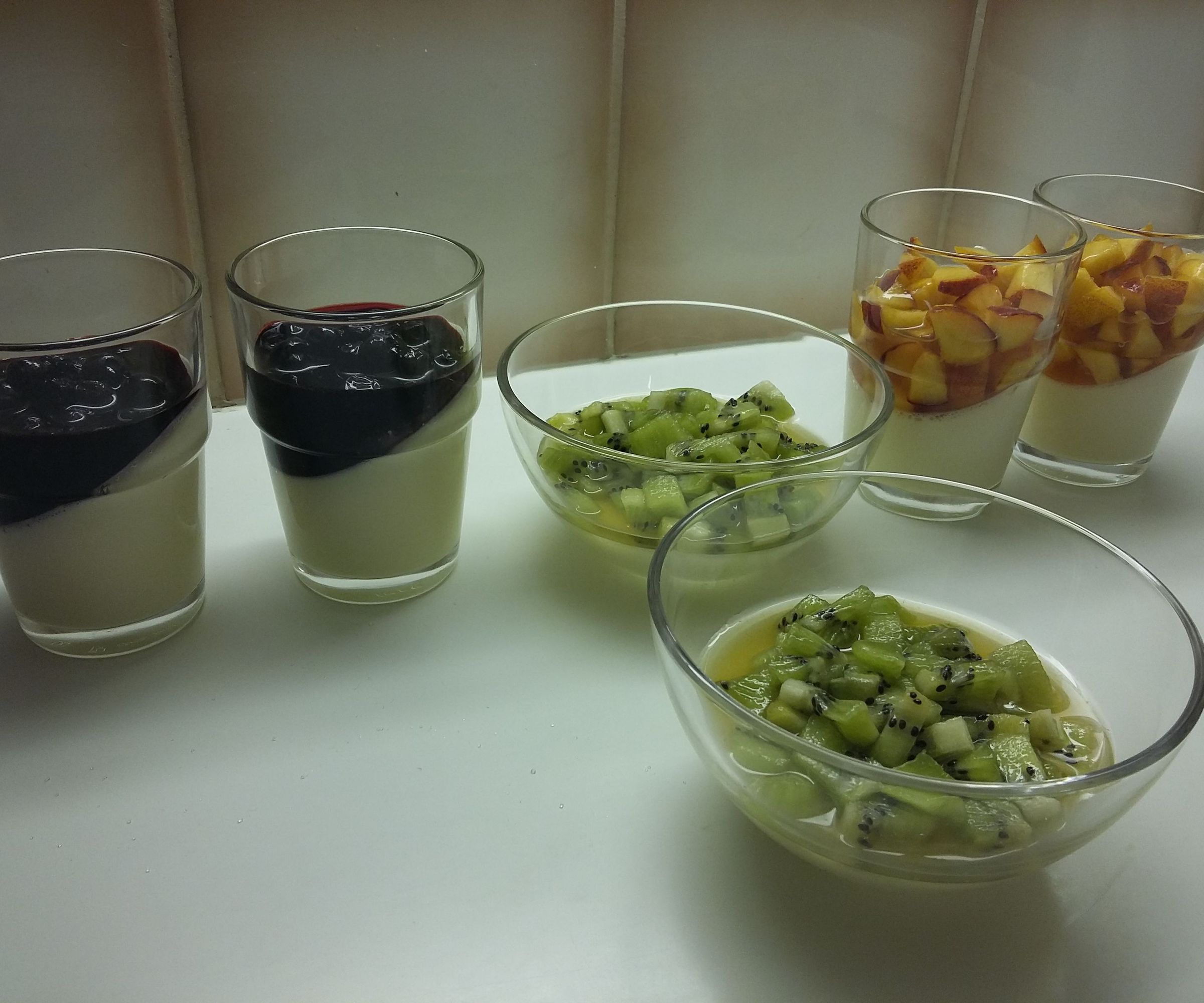 Panna Cotta With Fruit Toppings